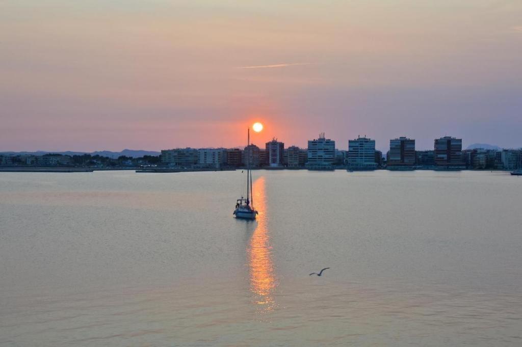 Apartamento Cerca A La Playa Del Cura ! Cura Beach Торевьиа Экстерьер фото